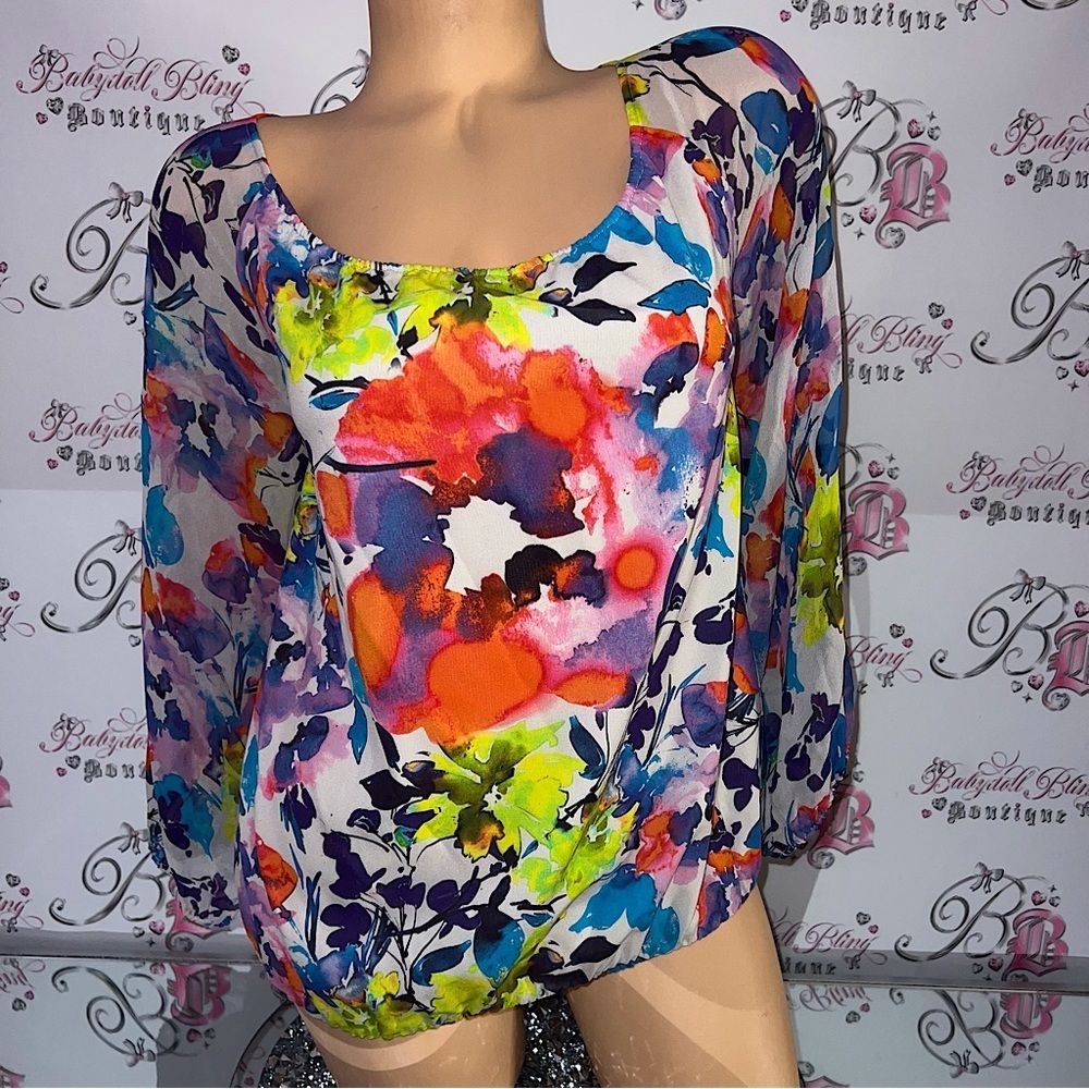 Alice + Olivia blouse 96% silk floral off shoulder bubble cuff stunning top ✨